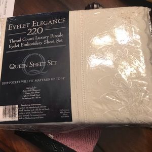 Bed sheets. Queen